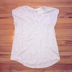 Basic short sleeve top